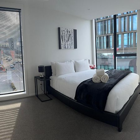 2 Bedrooms Apprtmt Plus Underground Parking In Cbd Christchurch Extérieur photo