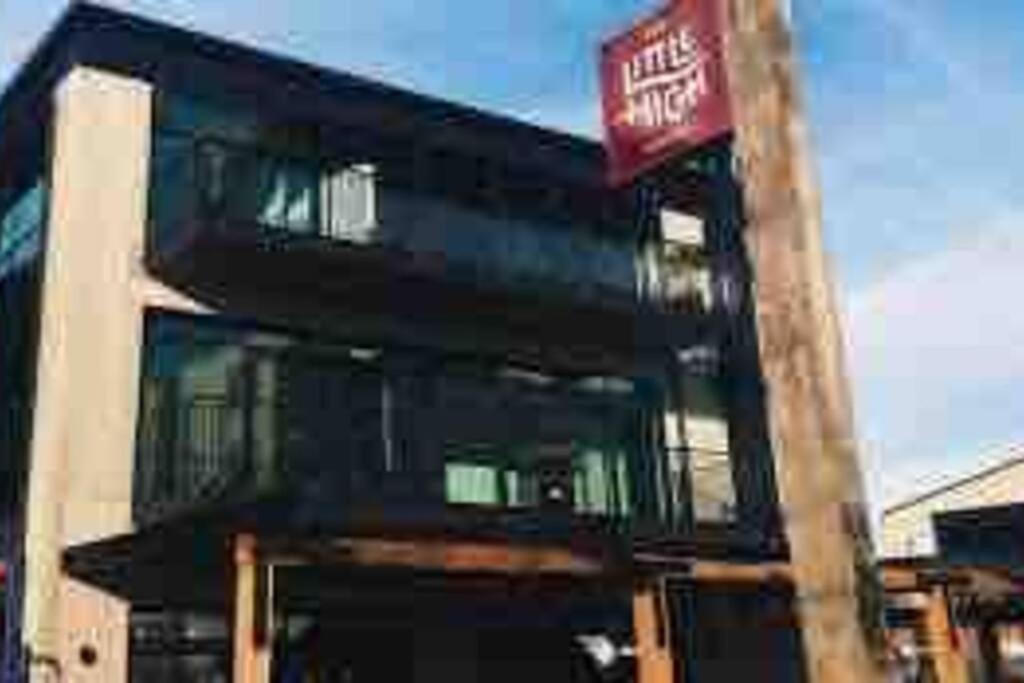 2 Bedrooms Apprtmt Plus Underground Parking In Cbd Christchurch Extérieur photo