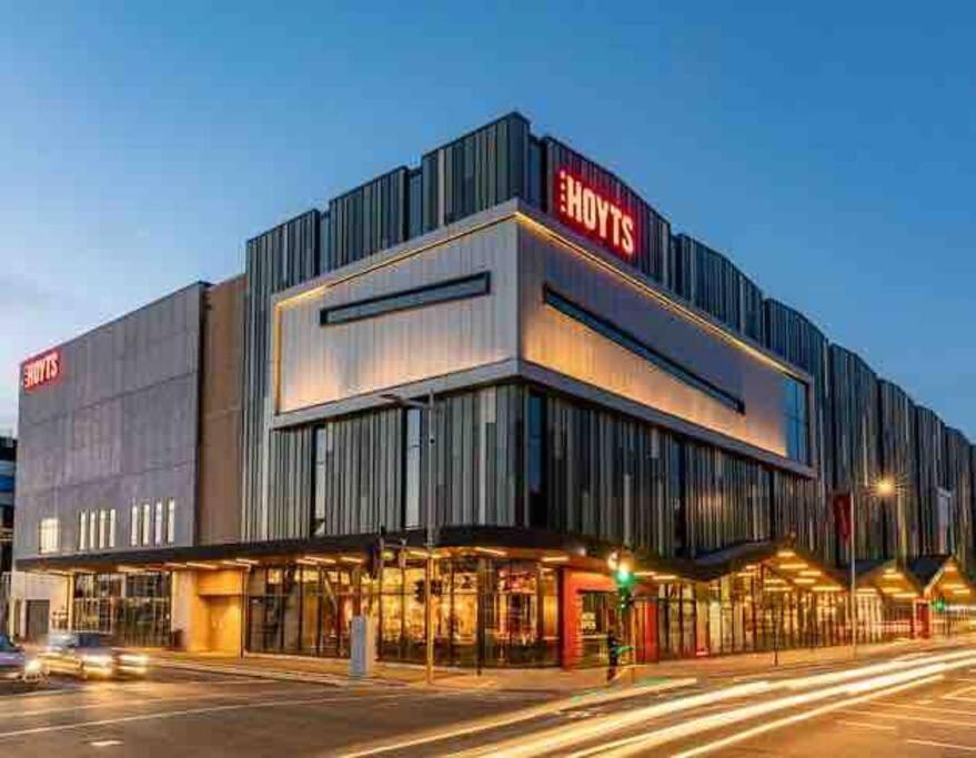 2 Bedrooms Apprtmt Plus Underground Parking In Cbd Christchurch Extérieur photo